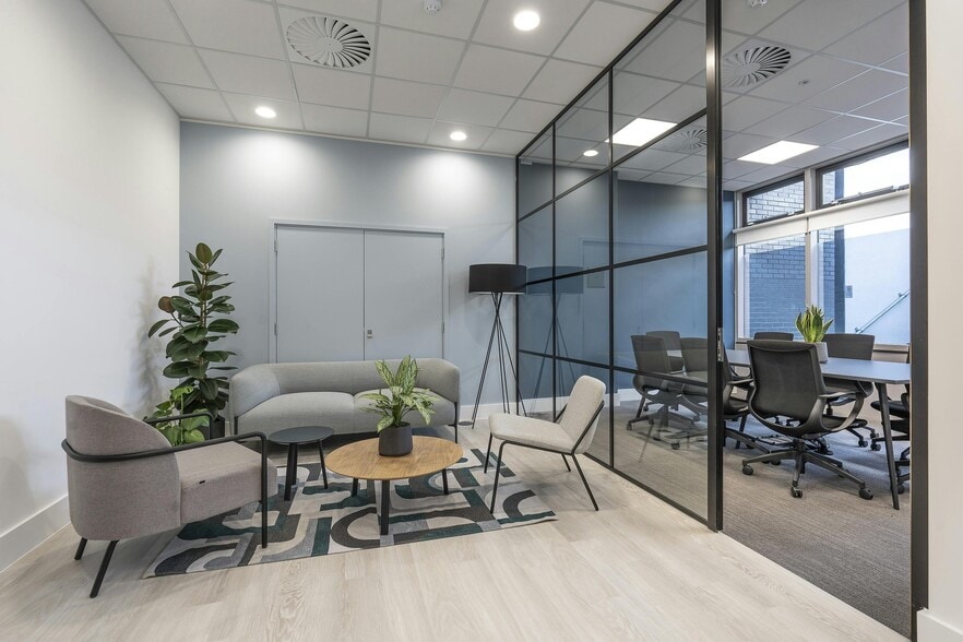 Cain Rd, Bracknell for lease - Interior Photo - Image 2 of 43