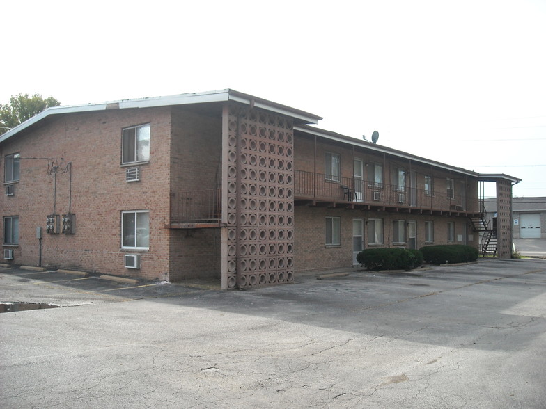 3710-3716 Geraldine Ave, Saint Ann, MO for sale - Building Photo - Image 3 of 8