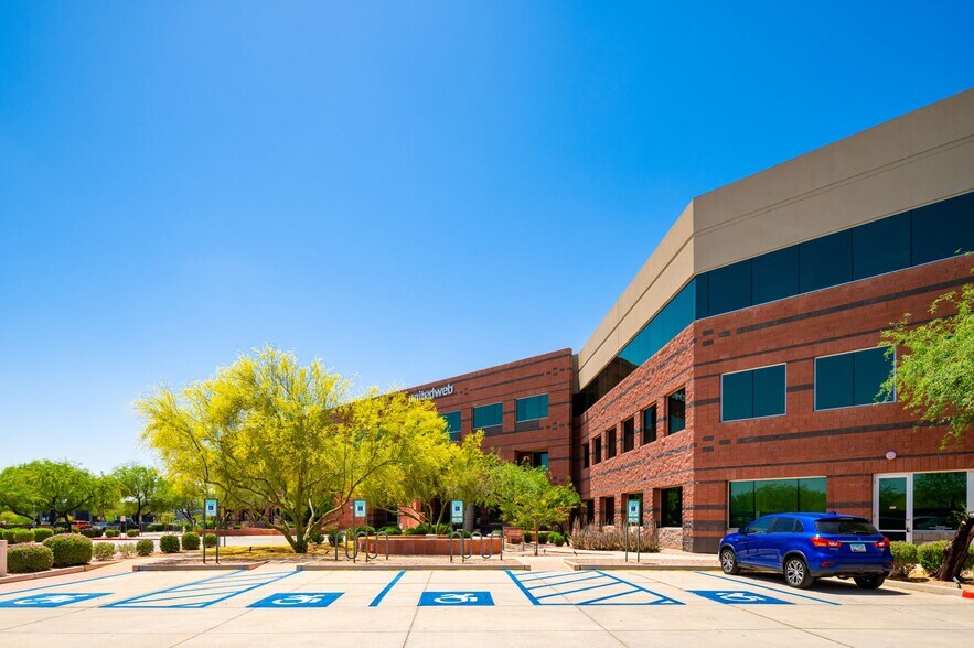 8860 E Chaparral Rd, Scottsdale, AZ à louer - Photo du bâtiment - Image 3 de 20