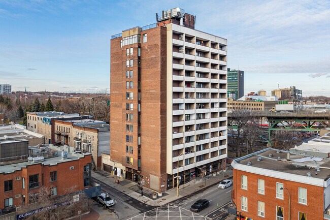 More details for 1951 Boul De Maisonneuve E, Montréal, QC - Retail for Lease