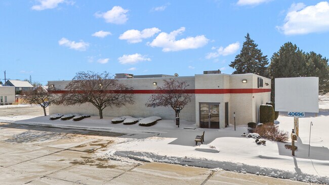 More details for 40696 Garfield Rd, Clinton Township, MI - Retail for Sale