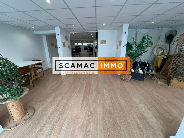 Flex dans Montrouge à louer - Photo du bâtiment - Image 2 de 12