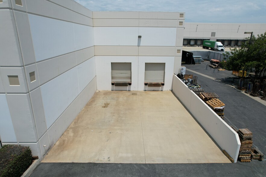 1689 S Parco Ave, Ontario, CA for sale - Building Photo - Image 3 of 11