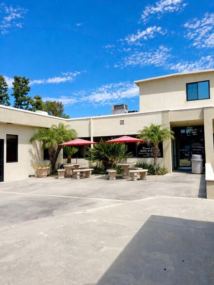 855 N Lark Ellen Ave, West Covina, CA for lease - Building Photo - Image 2 of 5