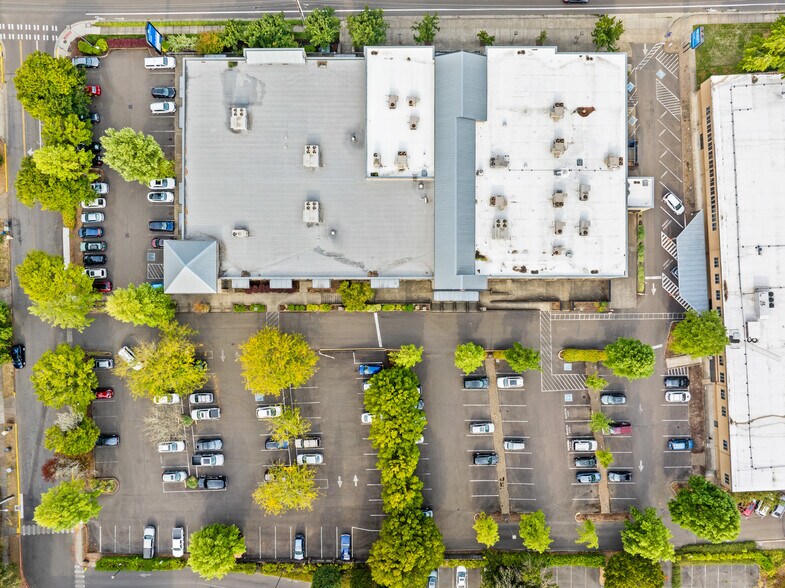 777 NW 9th St, Corvallis, OR à vendre - Photo du bâtiment - Image 3 de 8