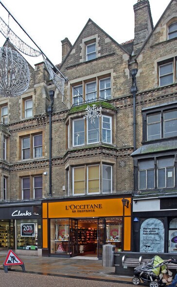 48-50 Cornmarket St, Oxford for sale - Primary Photo - Image 1 of 4