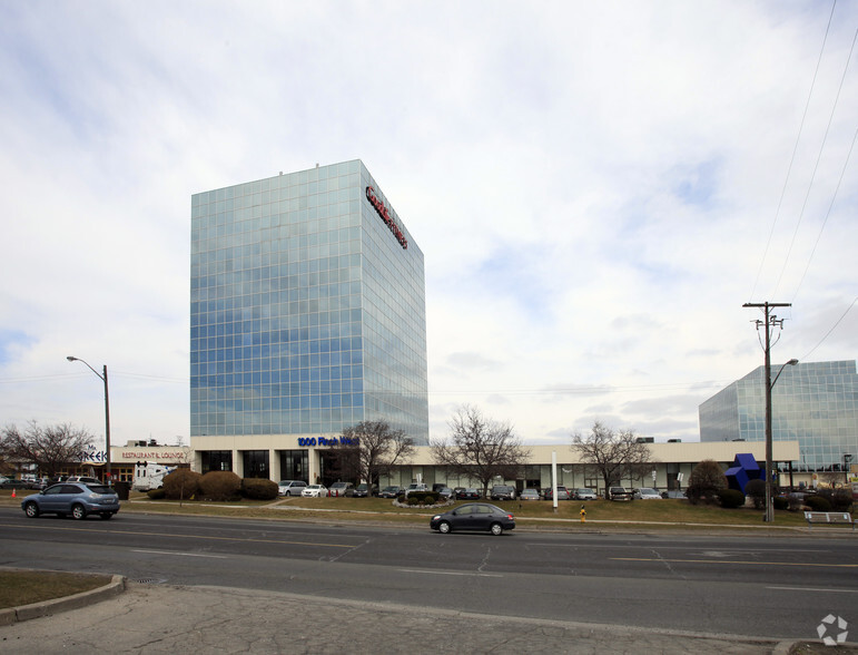 1000 Finch Ave W, Toronto, ON à louer - Photo principale - Image 1 de 4