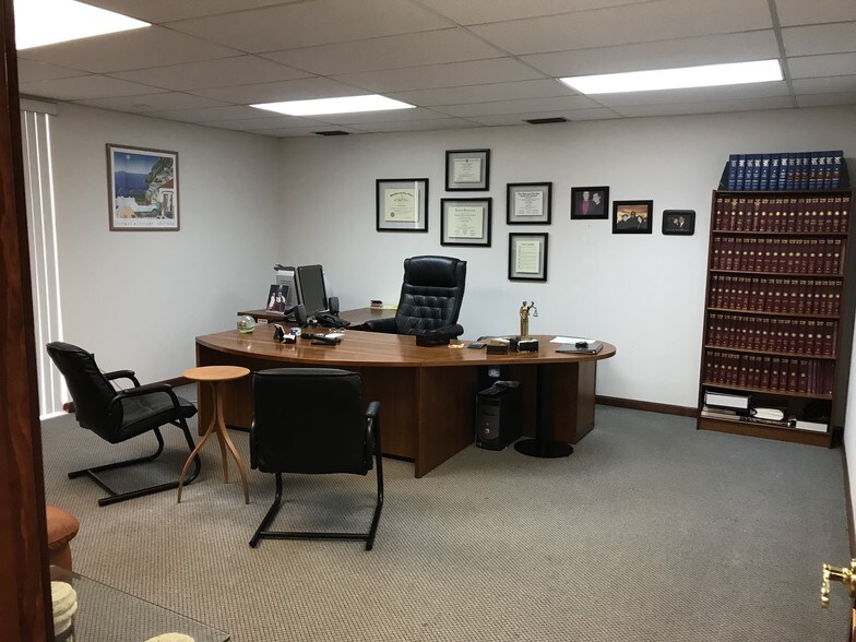 2739 Hollywood Blvd, Hollywood, FL à louer - Autre - Image 2 de 8