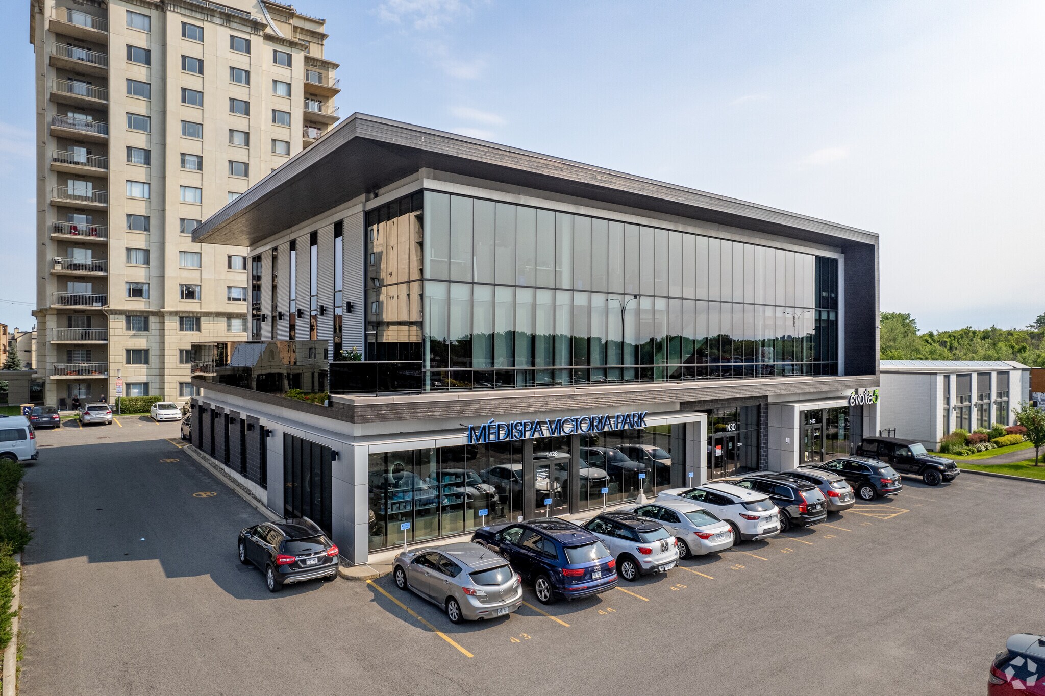 1428 Boul Saint-Martin O, Laval, QC à vendre Photo principale- Image 1 de 1