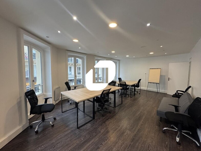 15 Rue Du Caire, Paris for lease - Interior Photo - Image 3 of 5