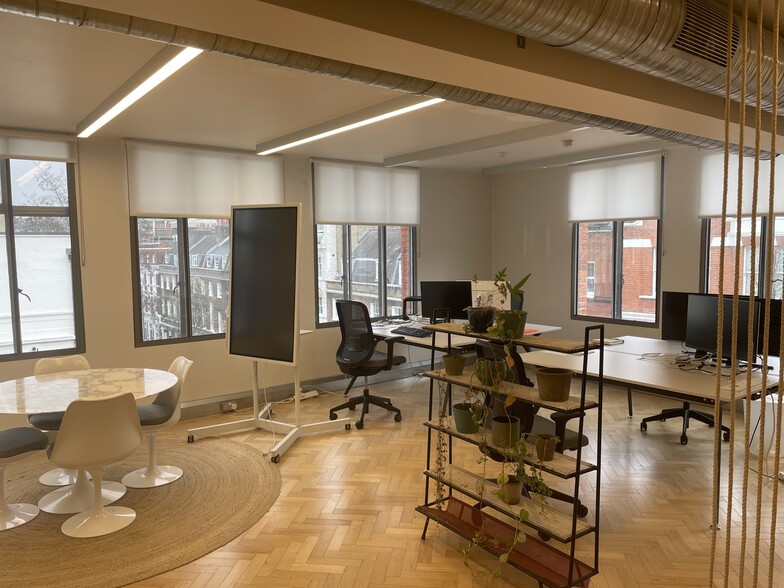 1-3 Charlotte St, London for lease - Building Photo - Image 3 of 8