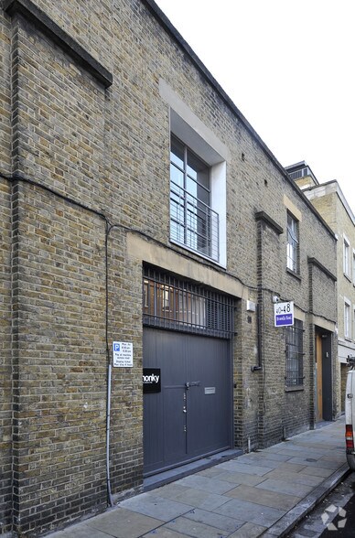 50 Bromells Rd, Londres à louer - Photo du bâtiment - Image 2 de 5