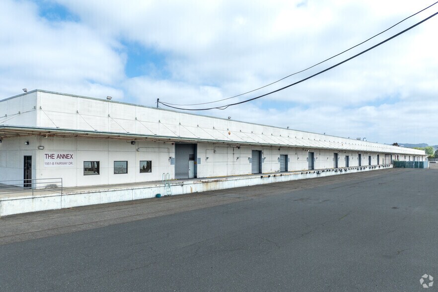 1951 Fairway Dr, San Leandro, CA à louer - Photo du bâtiment - Image 2 de 13