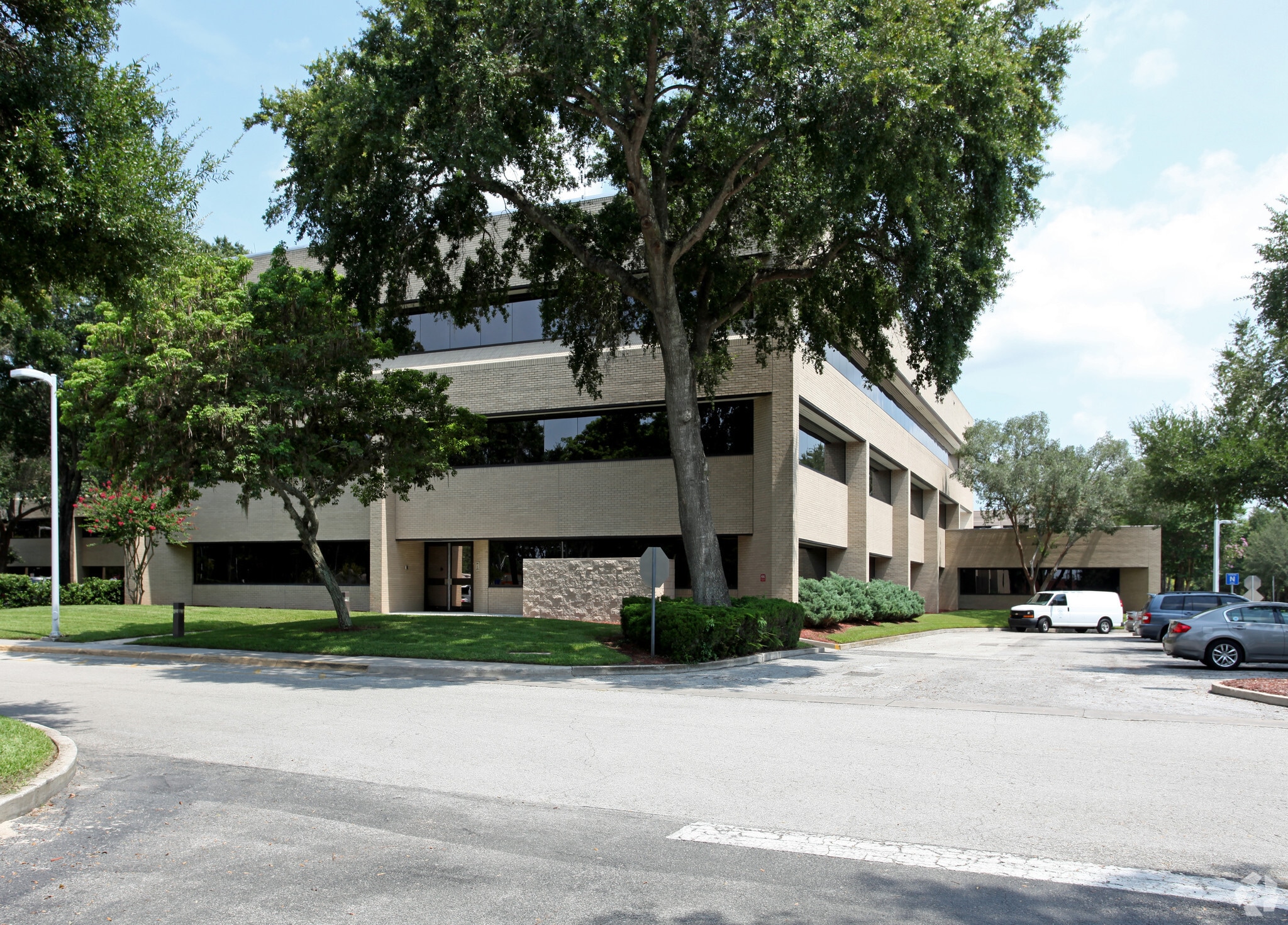 661 E Altamonte Dr, Altamonte Springs, FL for sale Primary Photo- Image 1 of 17