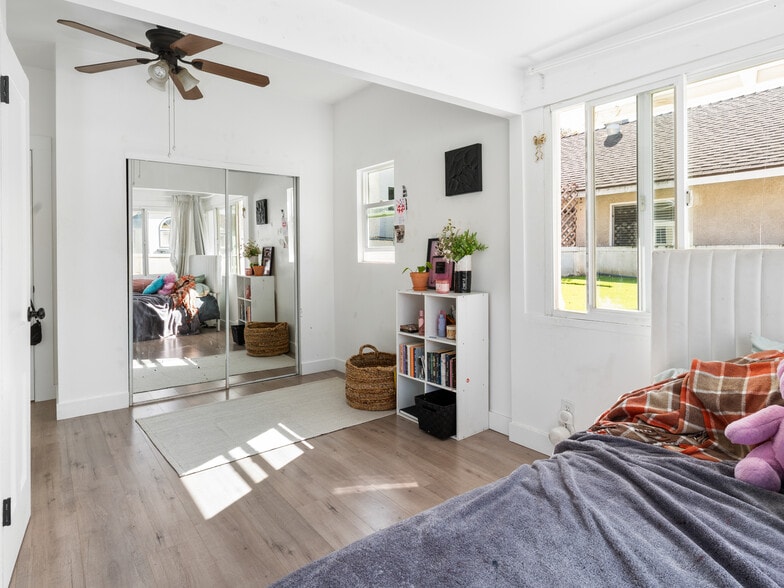 424 S Pacific Coast Hwy, Redondo Beach, CA for lease - Building Photo - Image 2 of 18