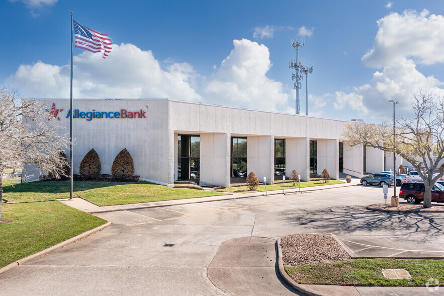 2200 Nasa Pky, Houston, TX for lease - Building Photo - Image 1 of 5