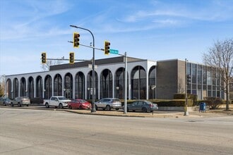 7101 N Cicero Ave, Lincolnwood, IL for lease Building Photo- Image 1 of 15