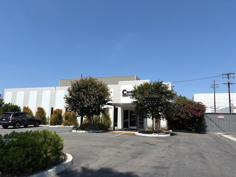 10637 Midway Ave, Cerritos, CA for lease - Building Photo - Image 3 of 12