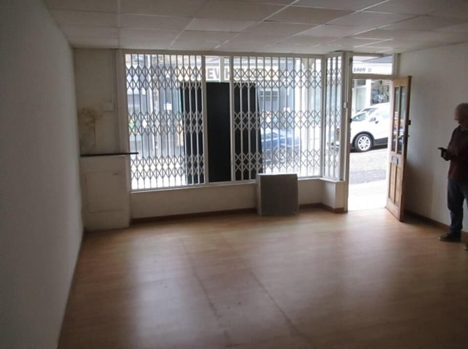 8-10 High St, Yeadon à louer Photo intérieure- Image 1 de 2