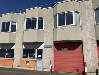 Plus de détails pour Local d'activités à louer