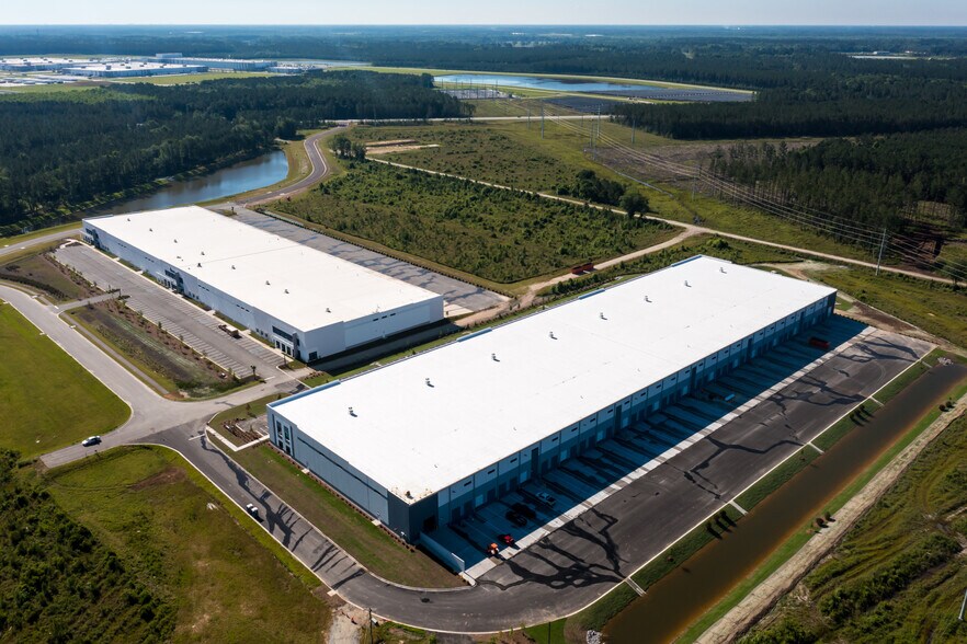 151 Plug in Dr, Ridgeville, SC à louer - Photo du bâtiment - Image 3 de 10