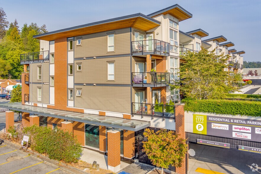 1177 Marine Dr, North Vancouver District, BC à louer - Photo du bâtiment - Image 2 de 4