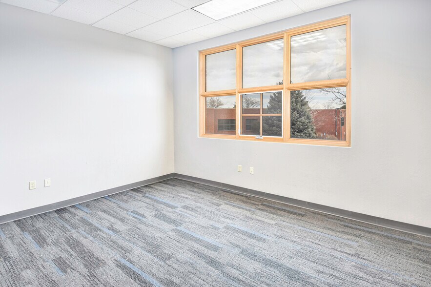 88 Inverness Cir E, Englewood, CO à louer - Photo intérieure - Image 3 de 22