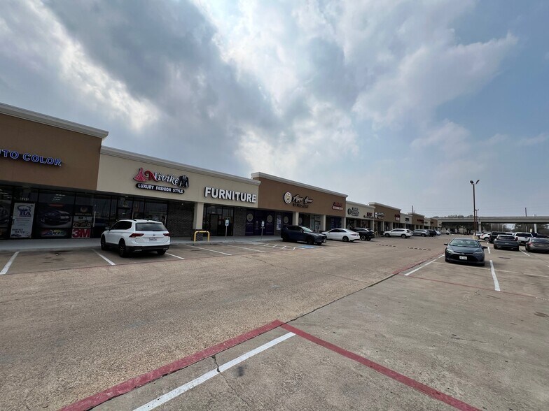 6221 Highway 6 S, Houston, TX à louer - Photo du bâtiment - Image 2 de 8