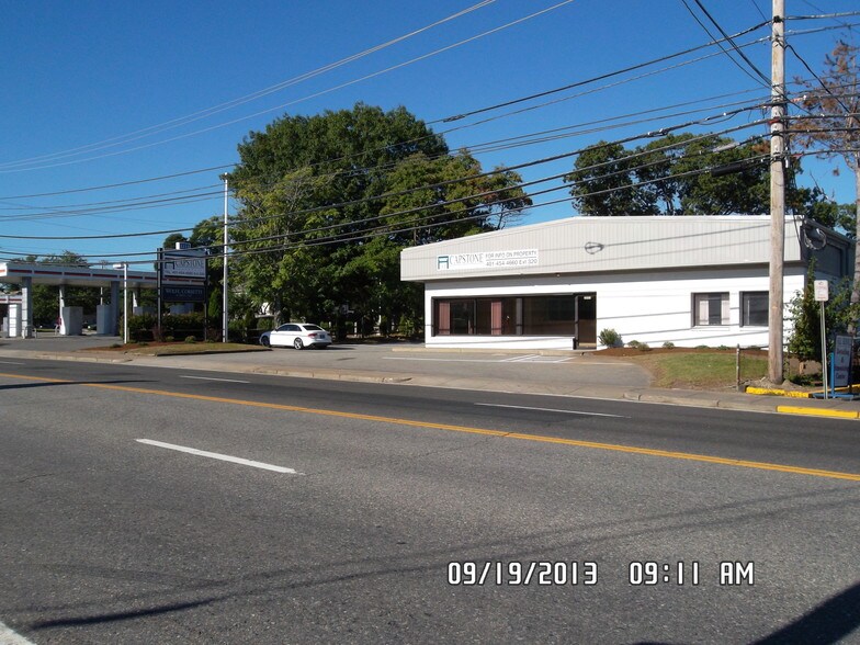 2253 Pawtucket Ave, East Providence, RI à louer - Photo du bâtiment - Image 2 de 12