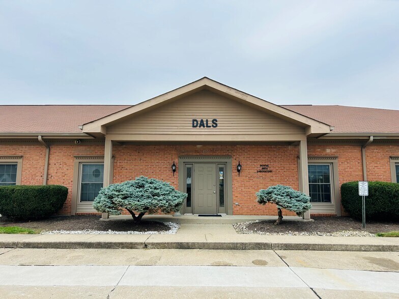 170-176 Barnwood Dr, Edgewood, KY à louer - Photo du bâtiment - Image 2 de 3