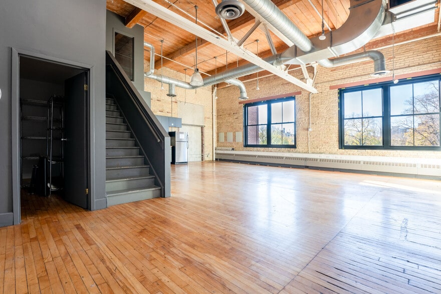 219 Dufferin St, Toronto, ON à louer - Photo intérieure - Image 3 de 38