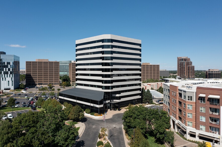 7887 E Belleview Ave, Denver, CO à louer - Photo du bâtiment - Image 1 de 18