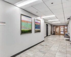 10777 Sunset Office Dr, Sunset Hills, MO à louer Photo intérieure- Image 2 de 3