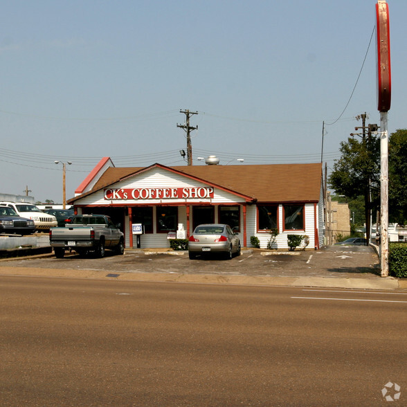 1308 Union Ave, Memphis, TN for sale - Building Photo - Image 3 of 9