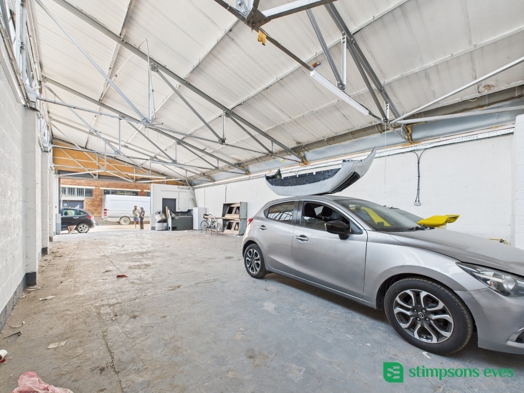 328 Selbourne Rd, Luton for lease Interior Photo- Image 1 of 3