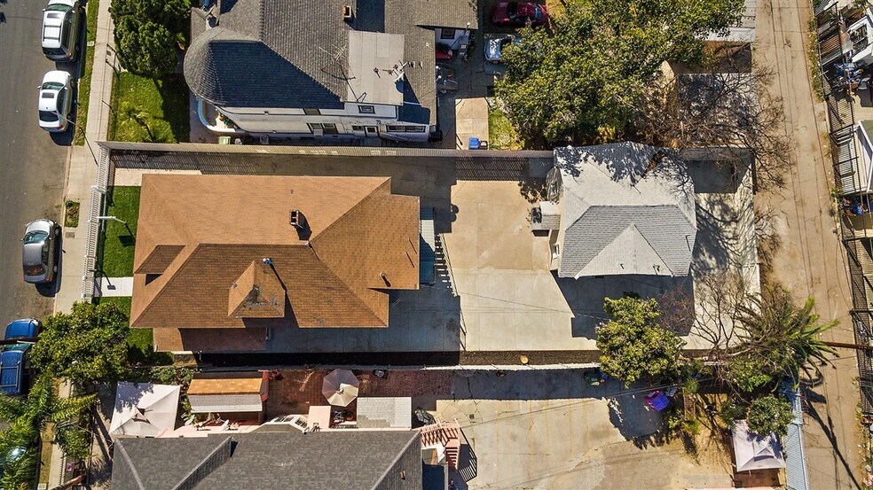 1703 S Burlington Ave, Los Angeles, CA à vendre - Photo du bâtiment - Image 2 de 89