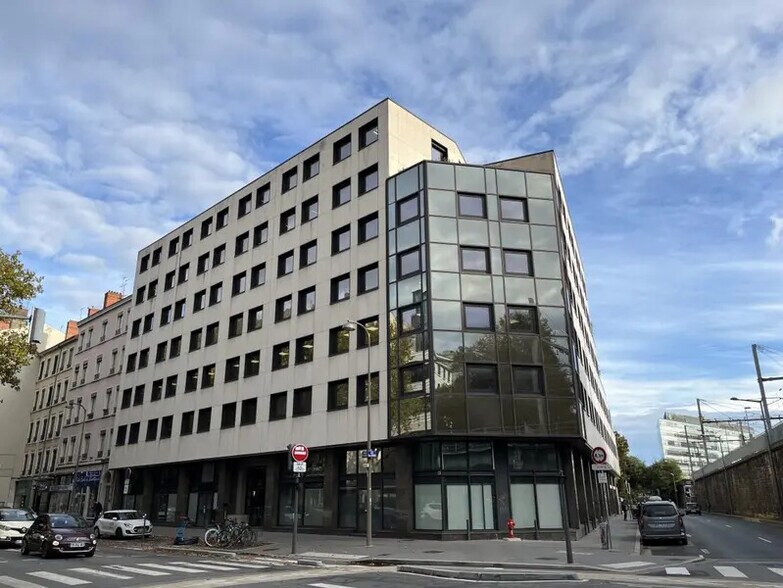 92-96 Cours Vitton, Lyon à louer - Photo du bâtiment - Image 1 de 15