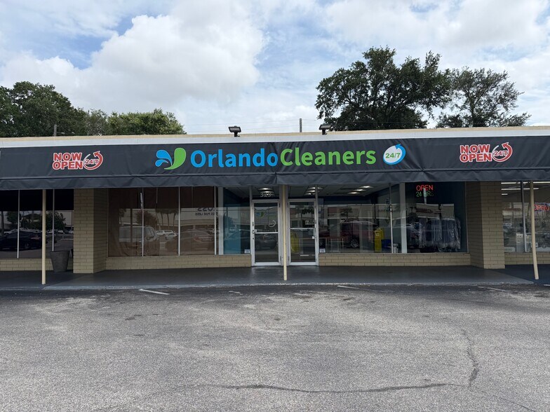 321 E Michigan St, Orlando, FL à louer - Photo du bâtiment - Image 2 de 13
