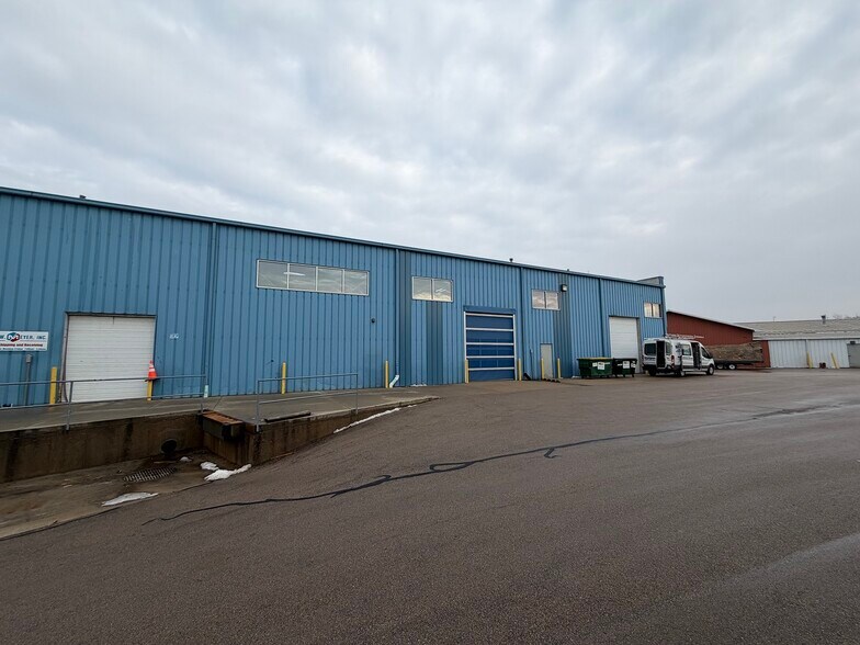 3964-3980 Commercial Ave, Madison, WI à louer - Photo du bâtiment - Image 2 de 4