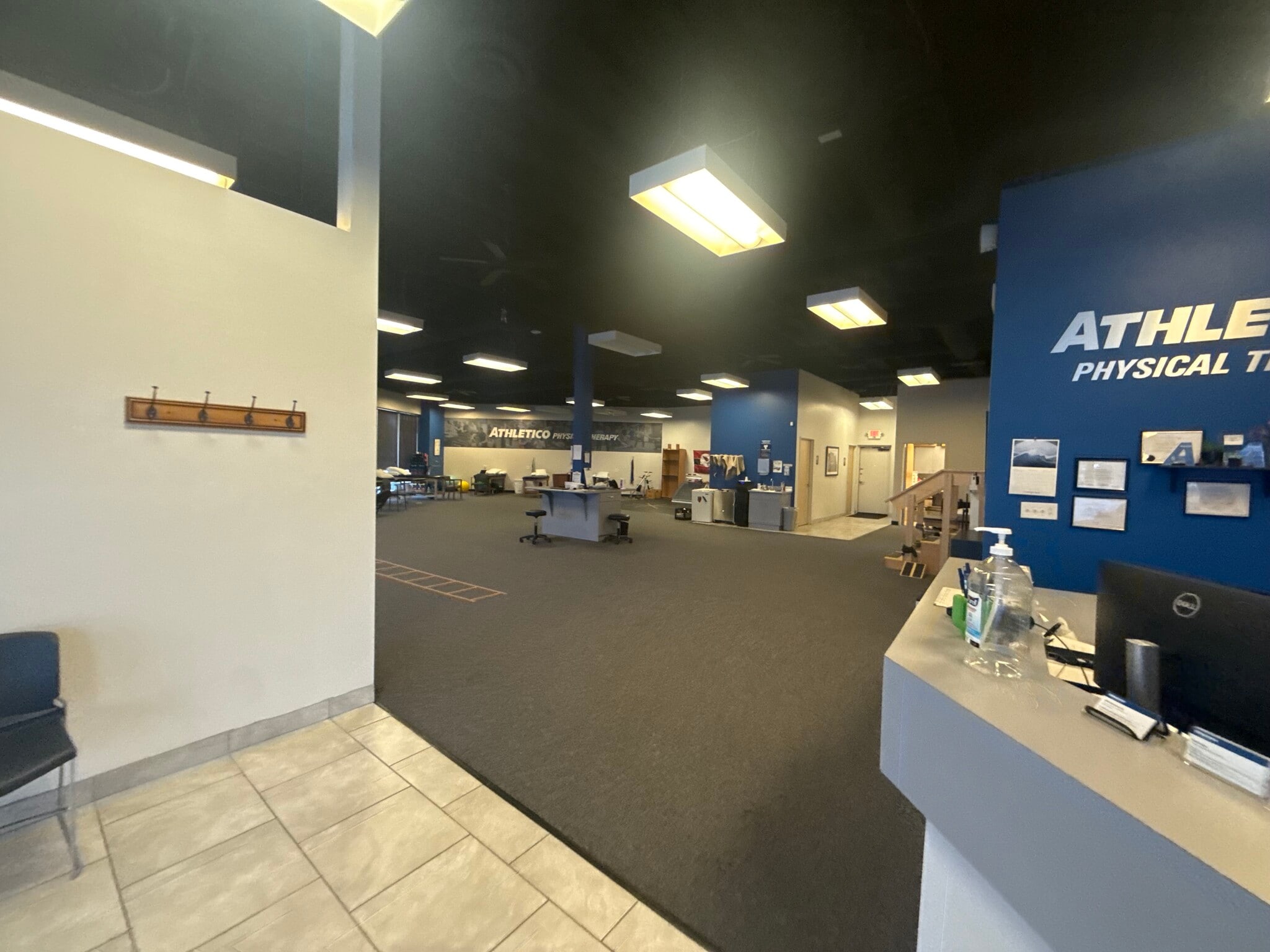 21043 N Cave Creek Rd, Phoenix, AZ à louer Photo intérieure- Image 1 de 11