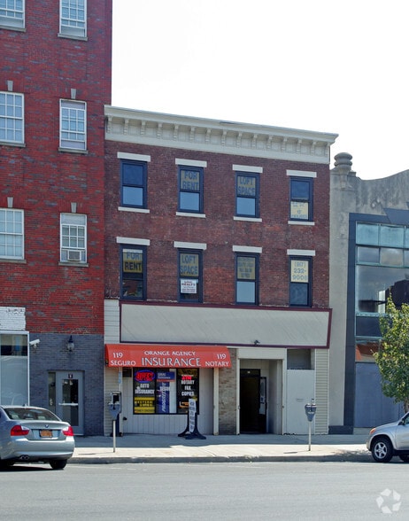 119 Broadway, Newburgh, NY à louer - Photo principale - Image 1 de 15