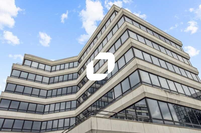 Bureau dans Nanterre à louer - Photo du bâtiment - Image 2 de 14