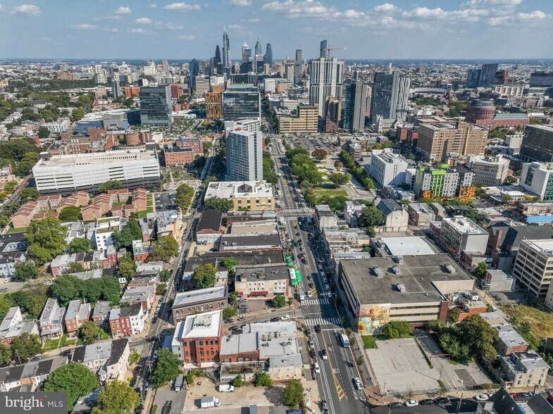 4053 Market St, Philadelphia, PA à vendre - Photo du bâtiment - Image 2 de 4