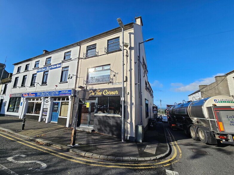 1 Church Sq, Newry à louer - Photo du bâtiment - Image 2 de 4