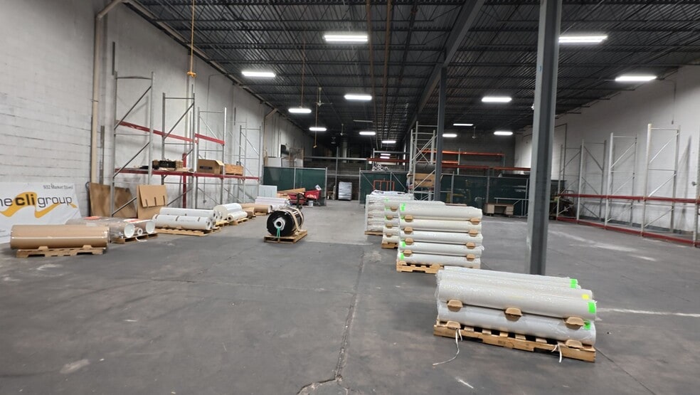 932-938 Market St, Paterson, NJ for lease - Building Photo - Image 2 of 4