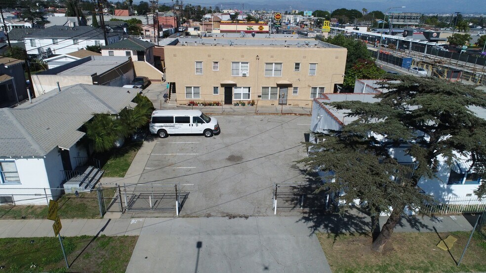 5879 Crenshaw Blvd, Los Angeles, CA à vendre - Photo du bâtiment - Image 3 de 27