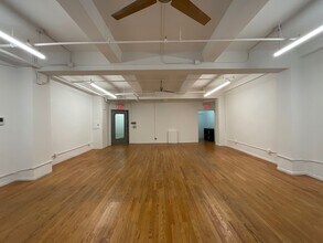 242 W 27th St, New York, NY for lease Interior Photo- Image 2 of 4