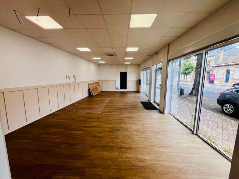 Retail in Bordeaux for sale - Interior Photo - Image 2 of 7