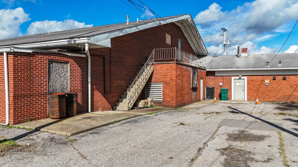 38140 OH-7, Newport, OH for sale - Building Photo - Image 2 of 39