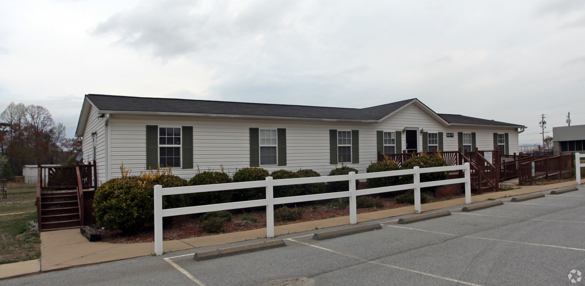 5077 Hendersonville Rd, Fletcher, NC for lease Primary Photo- Image 1 of 8